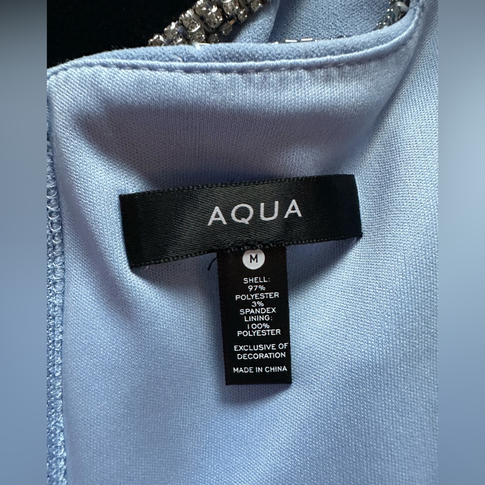 Nwt Aqua Pale Blue Cristal trim Jeweled V-Notch Tank Top Bloomingdale’s Medium - Picture 7 of 9